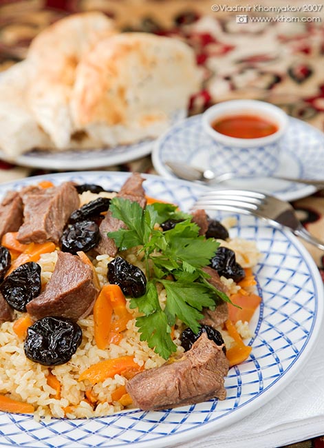 Chigotay (pilau with a veal and prunes)